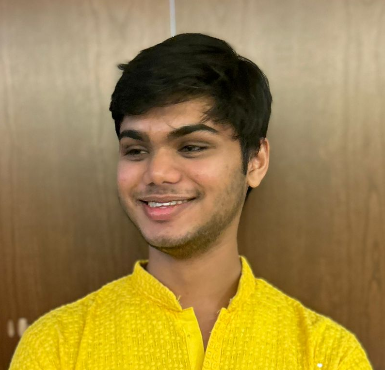 Portrait photo of Arnav Mohakud, a senior computer science student
